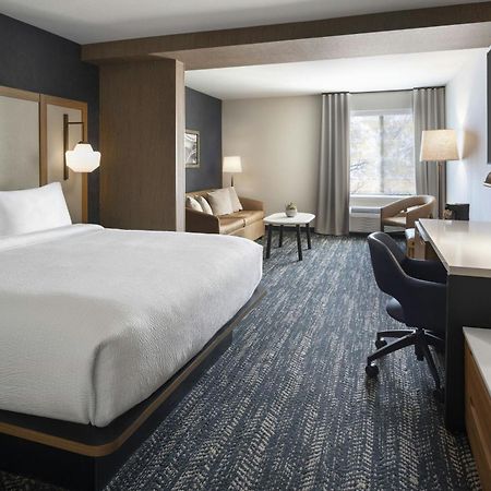 Fairfield By Marriott Inn & Suites Fresno Riverpark Bagian luar foto