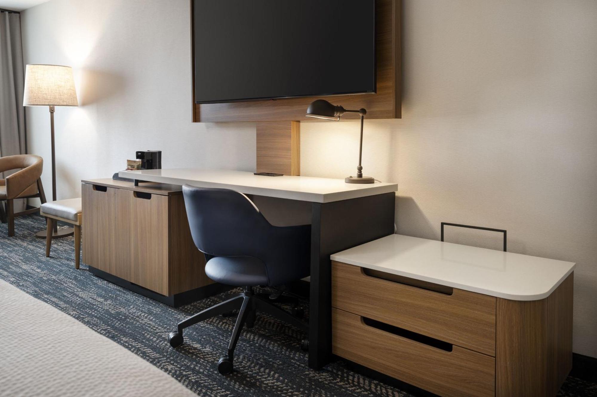 Fairfield By Marriott Inn & Suites Fresno Riverpark Bagian luar foto