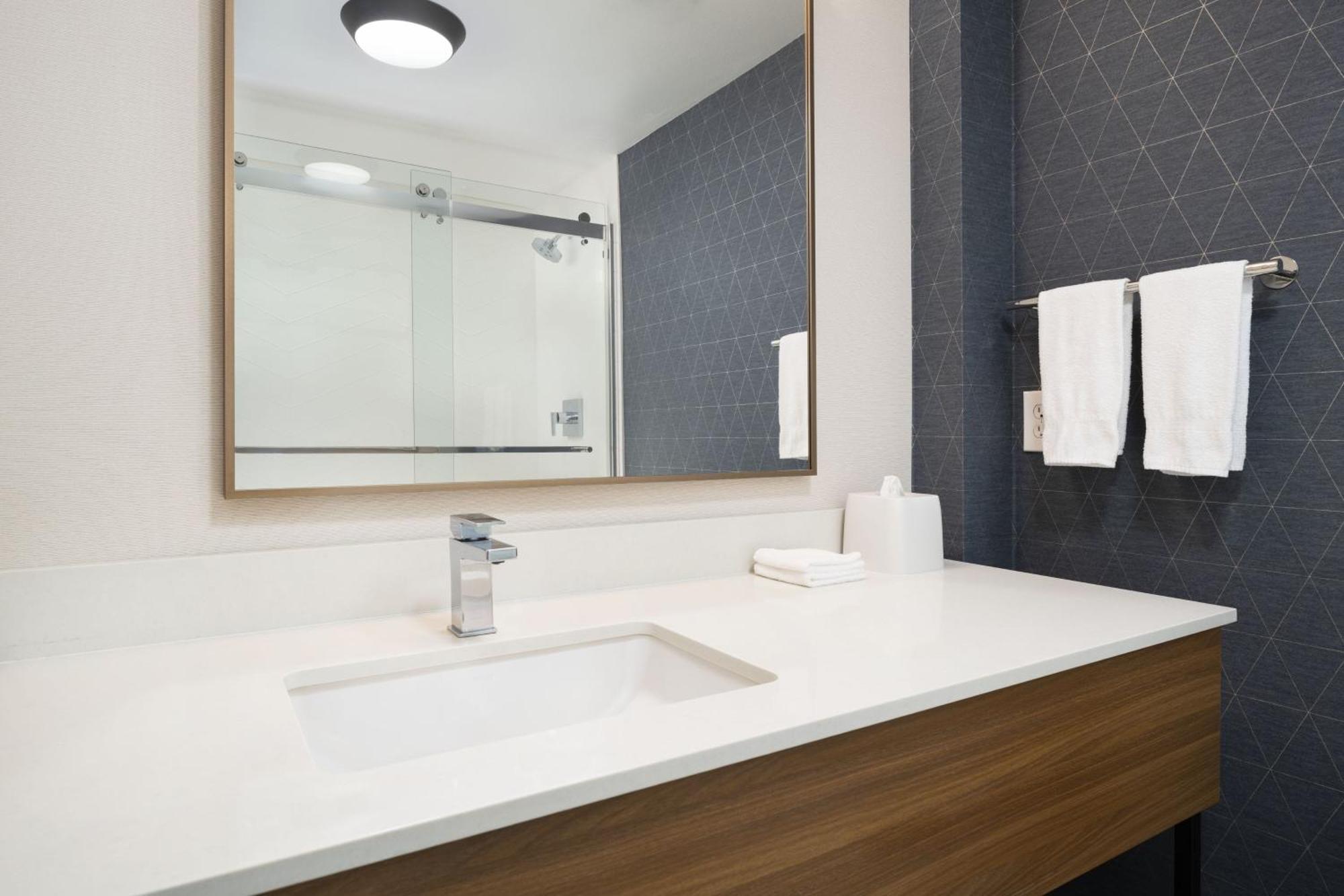 Fairfield By Marriott Inn & Suites Fresno Riverpark Bagian luar foto