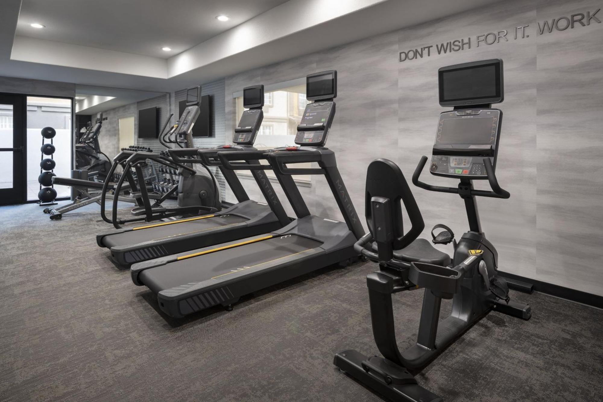 Fairfield By Marriott Inn & Suites Fresno Riverpark Bagian luar foto