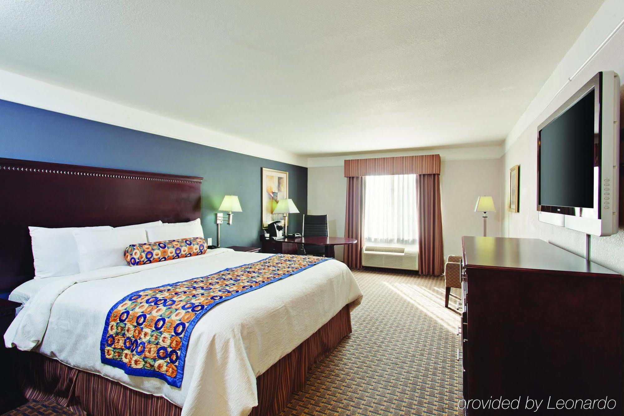 Fairfield By Marriott Inn & Suites Fresno Riverpark Bagian luar foto