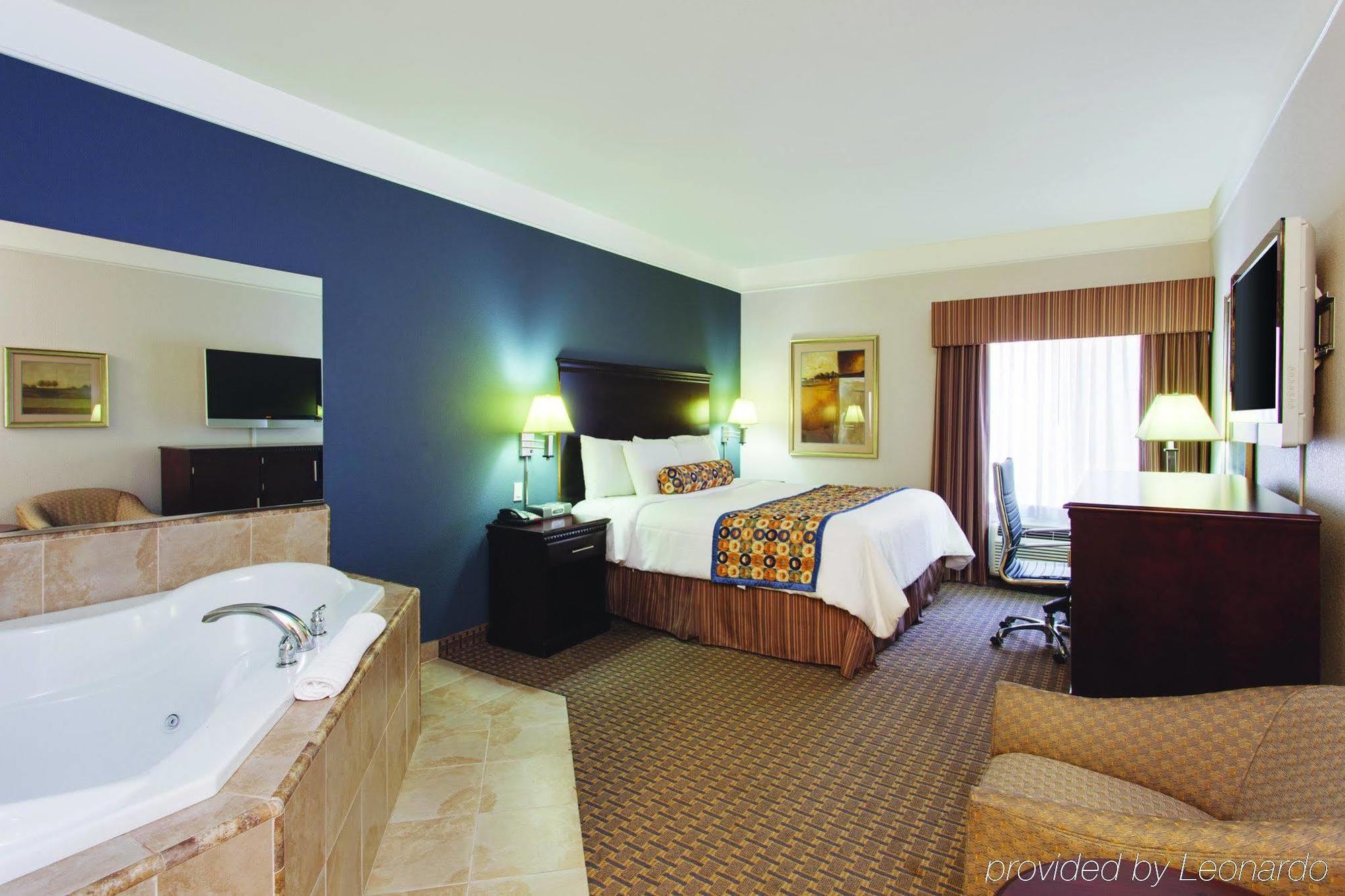 Fairfield By Marriott Inn & Suites Fresno Riverpark Bagian luar foto